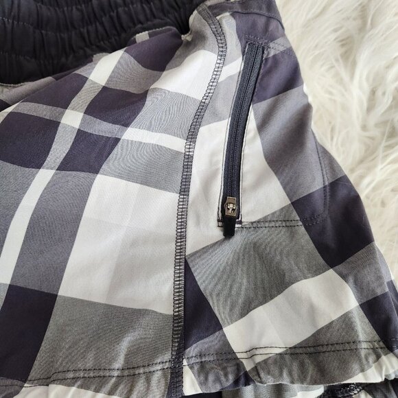 Lululemon Plaid Tracker Skirt‎ Skort Sz 4 Foxy Plaid Mini Sidewalk Gray White - Picture 5 of 11